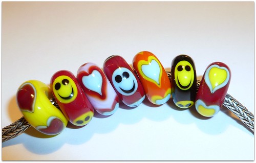 Happy Love by Luccicare - Handmade Glass Beads!