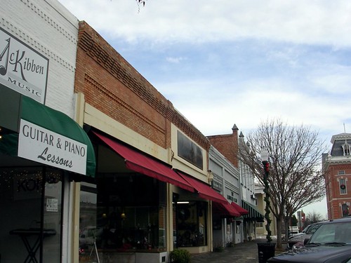 Covington, Newton County's County Seat (by: Rusty Tanton, creative commons license)