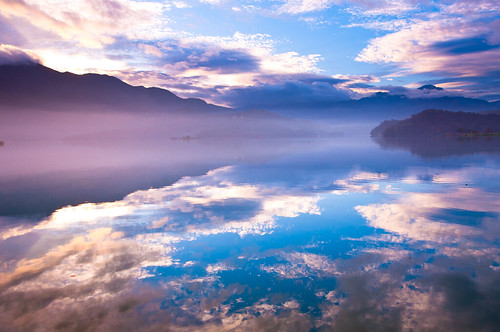 無料写真素材|自然風景|河川・湖|空|反射・鏡像|風景台湾