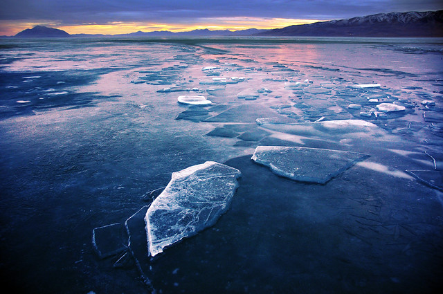 Icy utah lake cool patterns in ice