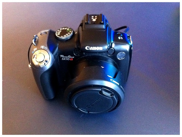 Canon Powershot SX10 IS (Ersatzbatterien und Ersatz-SD-Karte eingepackt)