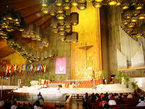 Altar de la Basílica nueva