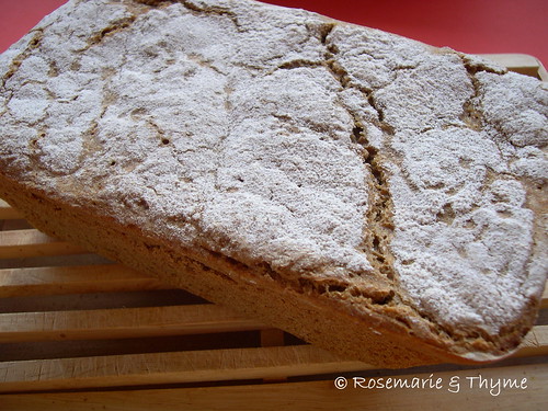 DSCN8571 - Russian rye bread _whole_loaf