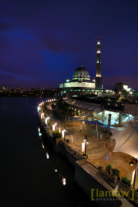Masjid Putra after sunset