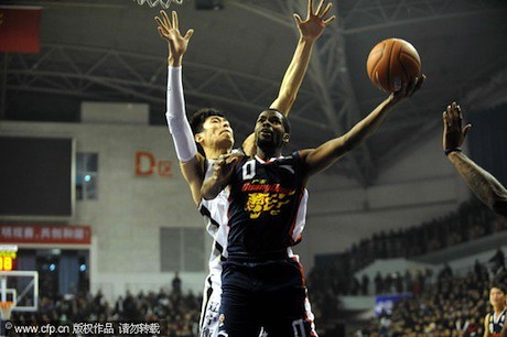 December 14th, 2011 - Aaron Brooks puts up a shot for the Guangdong Dongguan Bank Hongyuan Tigers