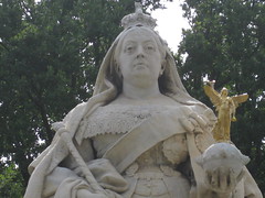 Reign of Queen Victoria Commemorative Statue