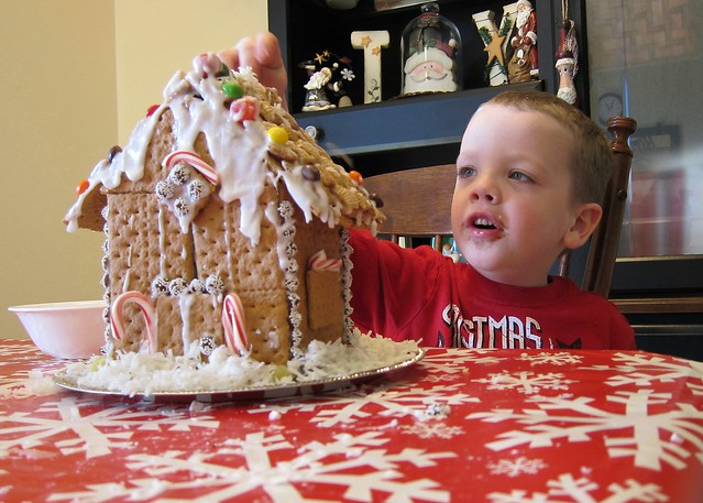 Gingerbread House 2011-8