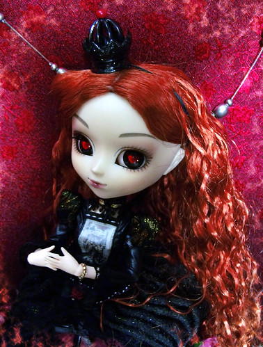 PULLIP Lonely Queen   2010 -  3 6695077411_d47925f285