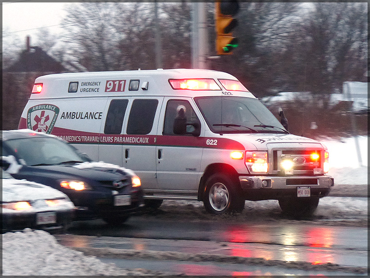 P1220626_ambulance