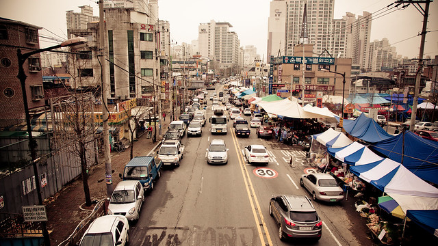 Ilsan Street Market [EOS 5DMK2 | EF 24-105L@24mm | 1/100 s | f/7.1 | 
ISO400]