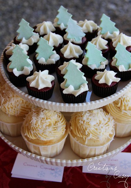 Christmas themed cupcakes