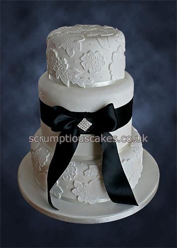 Wedding Cake 819 Black White Lace Pieces