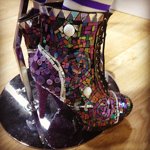 Mirrored Mosaic shoes by @tiffanywindsor and @heidiborchers! #chashow