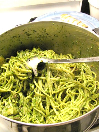 Almond, Spinach and Parsley Pesto