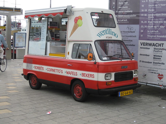 FIAT 900T icecream van 14111979 ms Van Riemsdijkweg AmsterdamN Aug