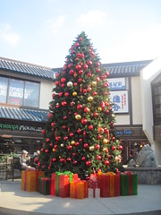 Christmas tree in Little Tokyo