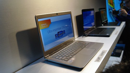Ultrabooks de Intel en CES 2012 by César Dergarabedian