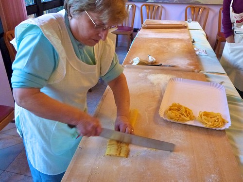 Making tagliatelli