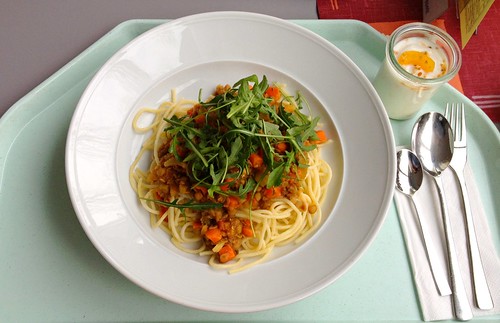 Spaghetti mit Balsamico-Linsen & Ruccola / Spaghetti with balsamico lentils & ruccola