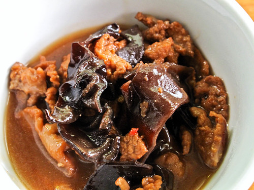 IMG_2124 Braised pork with fermented bean curd Nan Yu  and black fungus ，黑木耳南乳焖猪肉