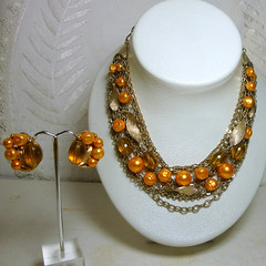 amber_pearl_necklace