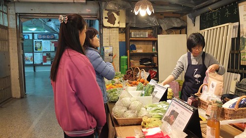 「社區菜市長」，負責訂貨和分享產地故事