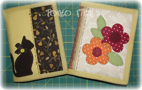 ...Capinhas de caderneta em patchwork... by Ponto Final - Patchwork