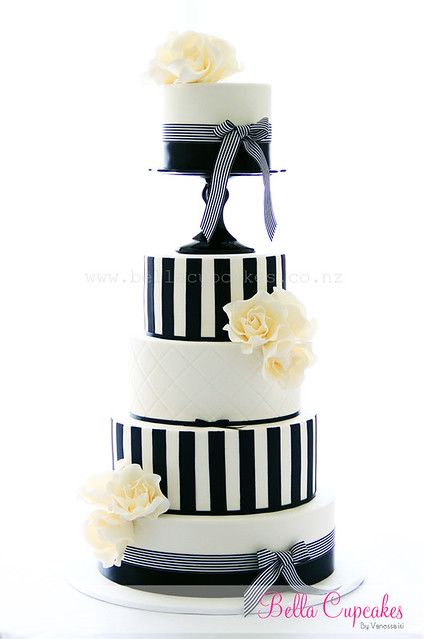 Black White My first 5 tier wedding cake and it was a biggie