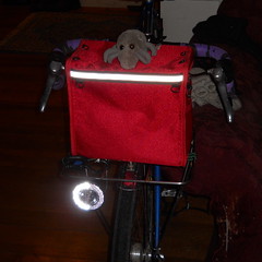 Reflective bicycle, reflective bag, nonreflective mite