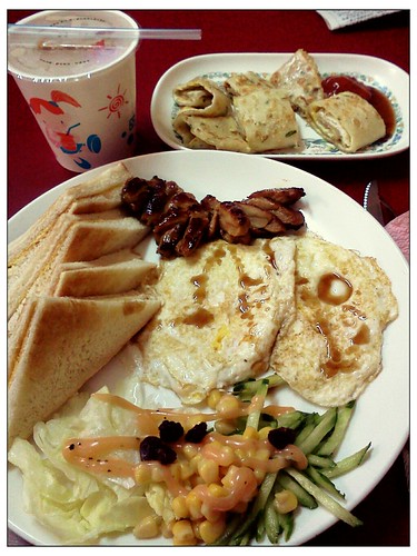 週日早午餐 ::: 雞腿雙煎套餐+蛋餅+熱奶茶 by 南南風_e l a i n e