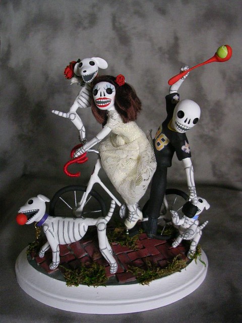 Day of the Dead wedding cake topper New Orleans bride and groom on their 