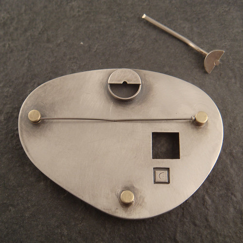 pebble brooch (back detail)
