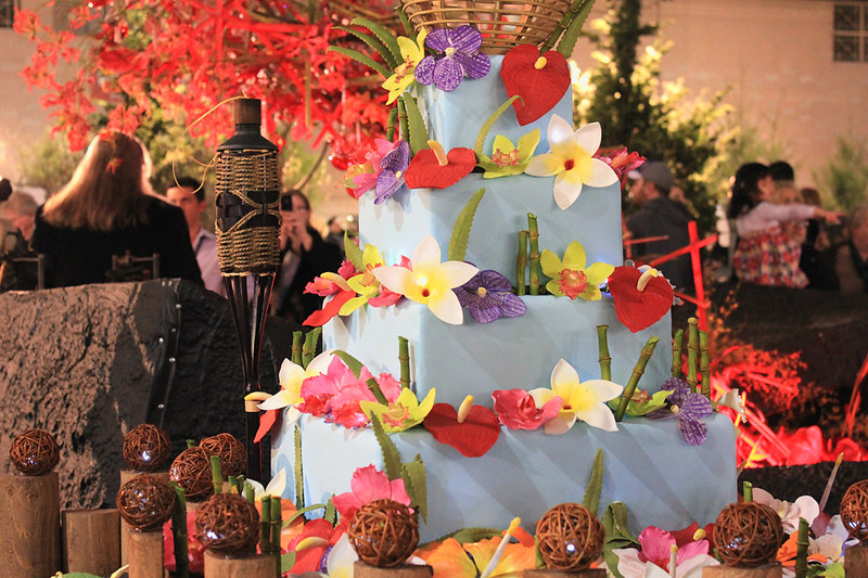 the cake boss made this...no wonder it's gorgeous..