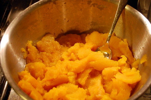 making pumpkin puree