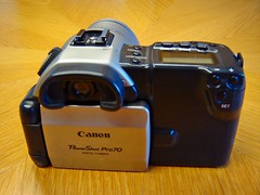 intelligentie Ciro Geven Canon PowerShot Pro70 - Camera-wiki.org - The free camera encyclopedia