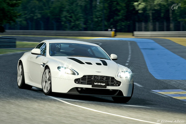 Aston Martin V12 Vantage Gran Turismo 5