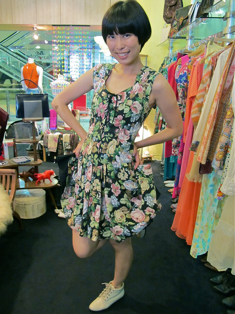 X-Wen wears a 1980s floral frock with bootiful 1980s beige booties.