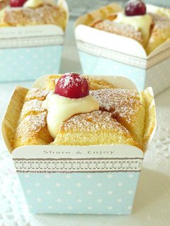 IMG_1056 copyHokkaido chiffon cupcakes 北海道牛奶蛋糕