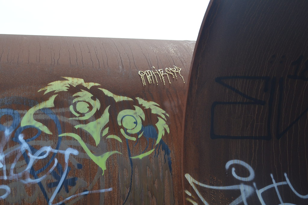 NITE OWL, Graffiti, the yard, Oakland