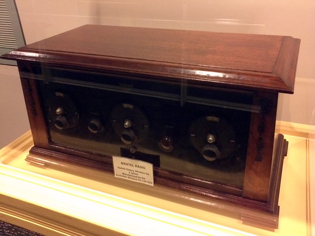 5 Valve Mantel Radio from 1925 - manufactured by Australian Wireless Co - ABC Ultimo corridor