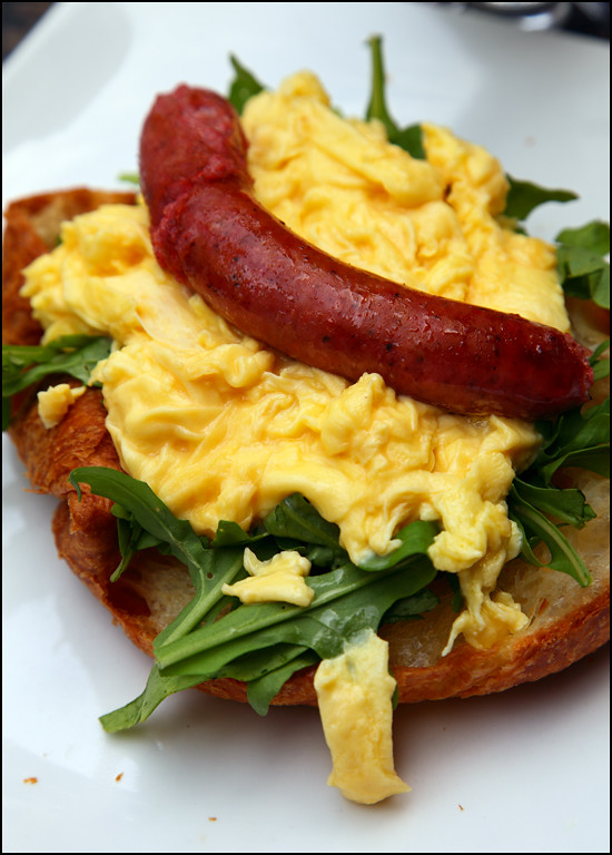scrambled-egg-sausage-croissant