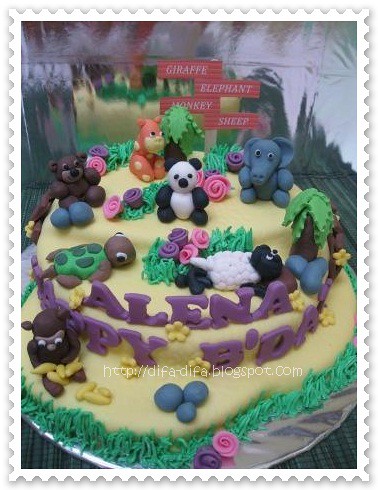 Zoo Cake for Alena by DiFa Cakes