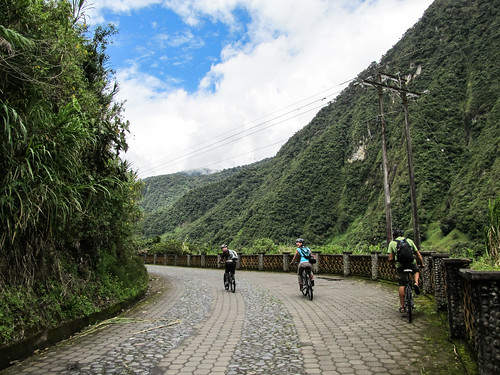 Baños: la Ruta de las Cascadas à vélo