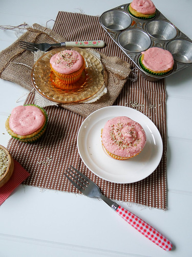 pineapple express cupcakes