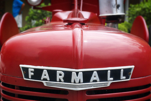Farmall Tractor by erickpineda527