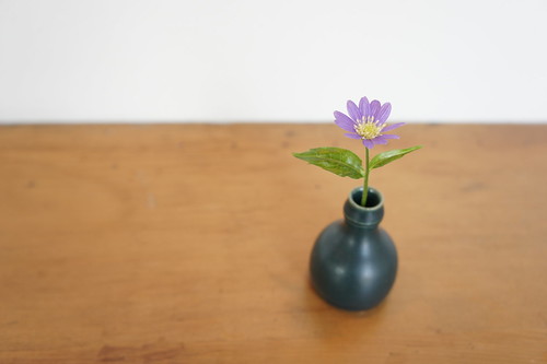 テーブルの花。