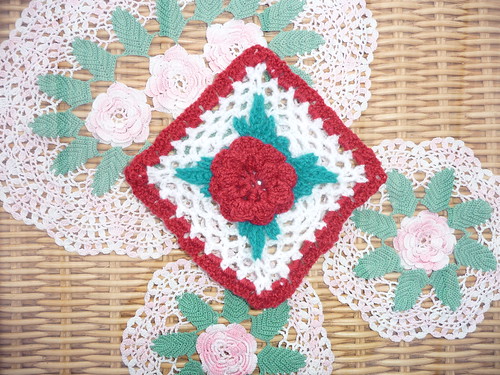 Katou (France) 'Irish Rose' Challenge.Thank you for your Squares and donated Blanket Katou!