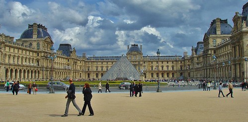 Pyramide du Louvre Paris by Kinzler Pegwell