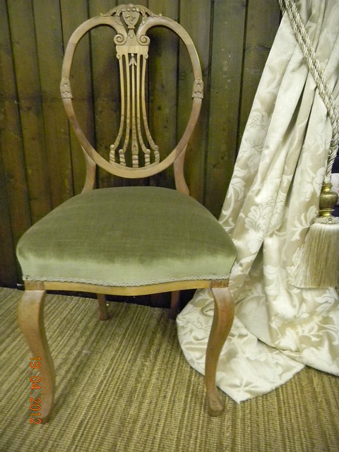 velvet dining room chairs on Antique Dining Room Chairs In Green Velvet  1    Flickr   Photo