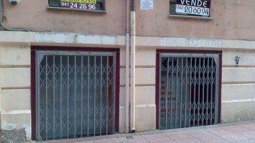 Local cerrado en calle Calvo Sotelo de Logroño